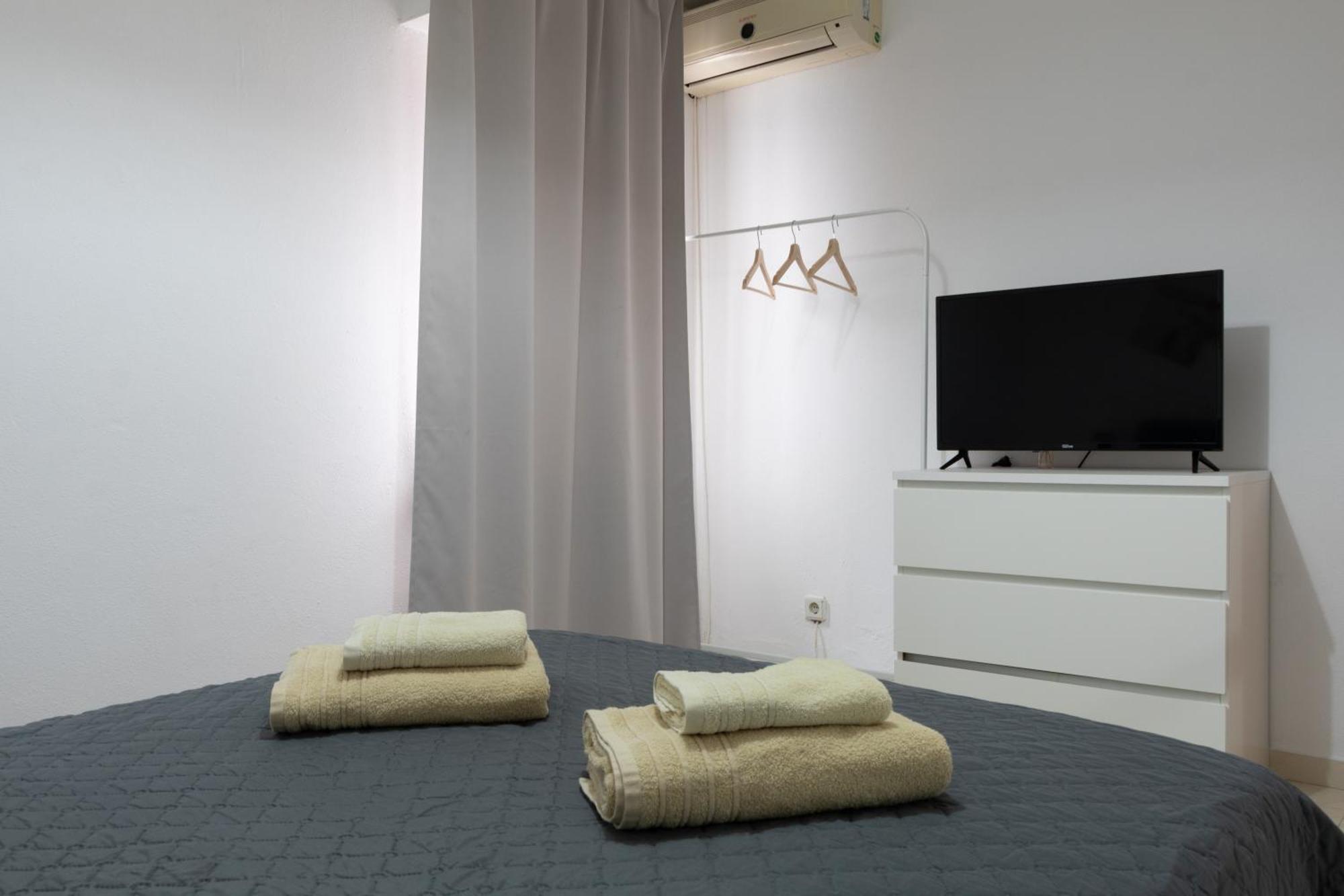 Blife Martinya House - Private Rooms And Apartments Olhao Exterior photo